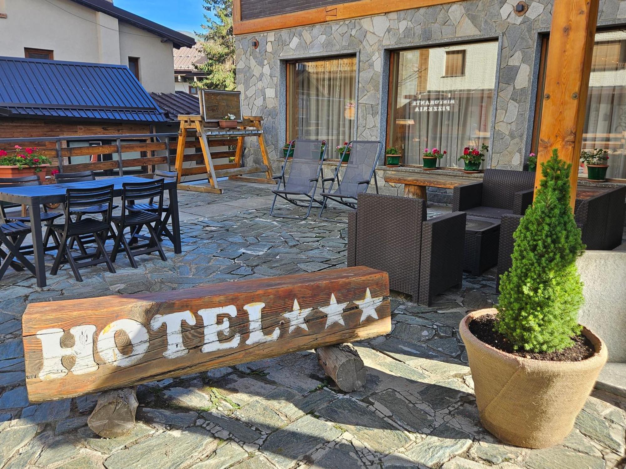 Hotel Holiday Debili Саузе-д'Ульс Экстерьер фото