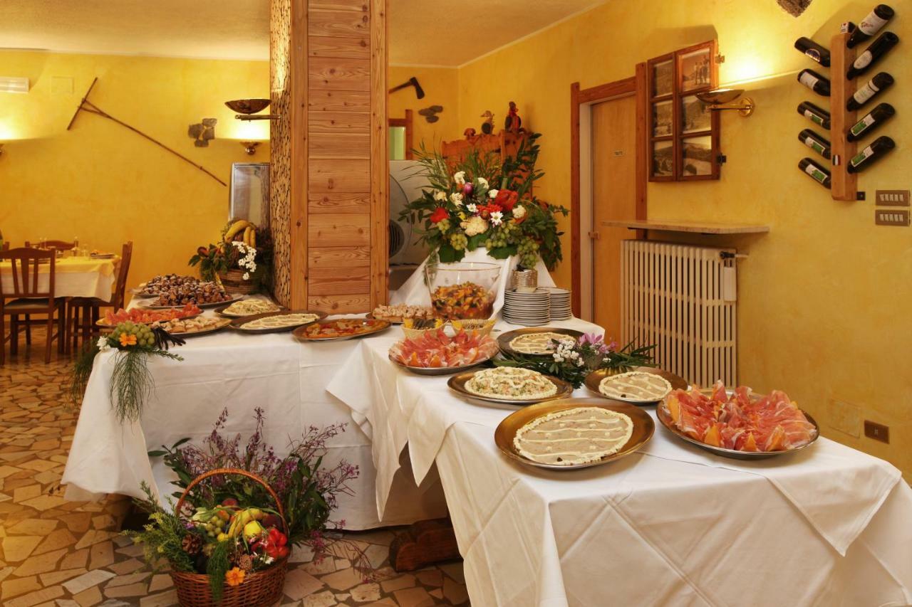 Hotel Holiday Debili Саузе-д'Ульс Экстерьер фото